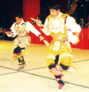 male-carnival-dancers